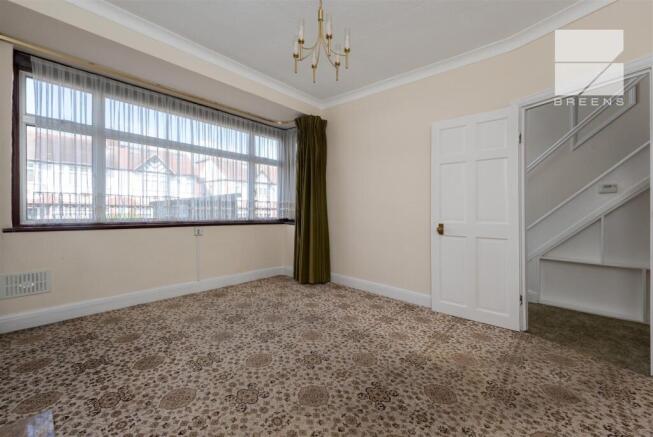 39 Beech Hall Crescent_0003.jpg