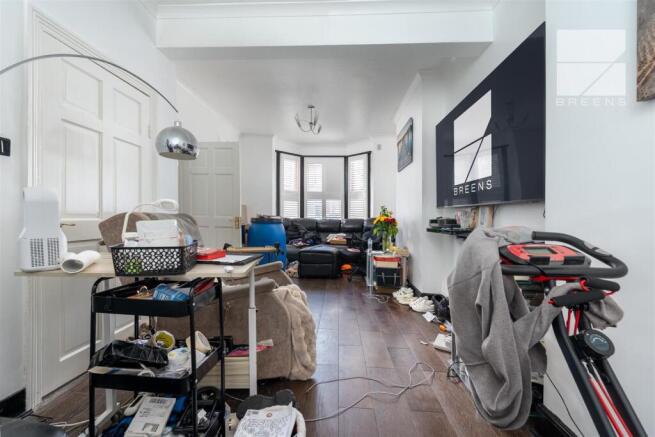 26 Leasownes Road_0004.jpg