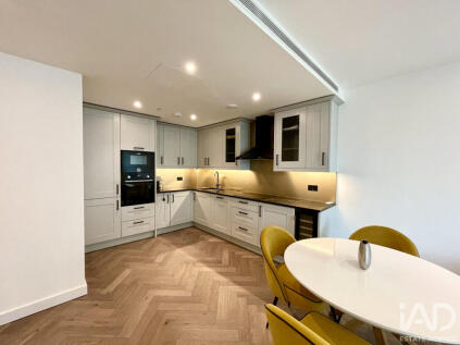 Merino Garden, London, E1W