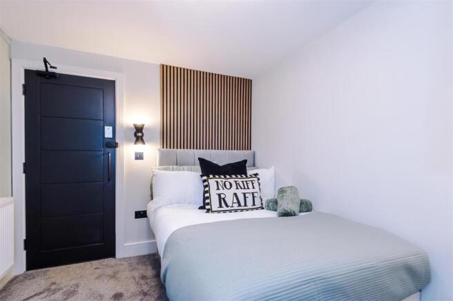 459RochdaleOldRoad-HMO-131.JPG