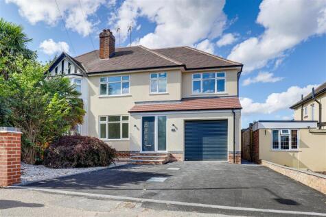 Littlegreen Road, Woodthorpe, Nottinghamshire, NG5 4LE