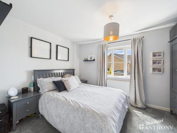 CAM02773G0-PR0353-STILL001