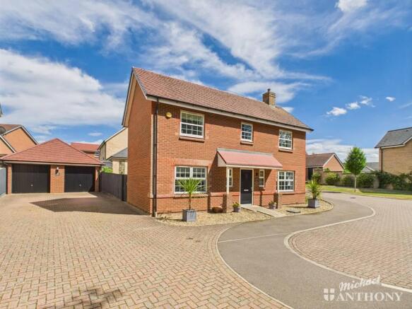 CAM02773G0-PR0322-STILL002-thumbnail-h750-70