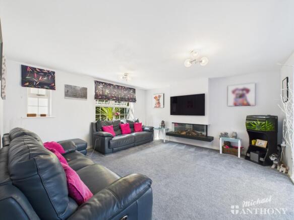 CAM02773G0-PR0314-STILL024