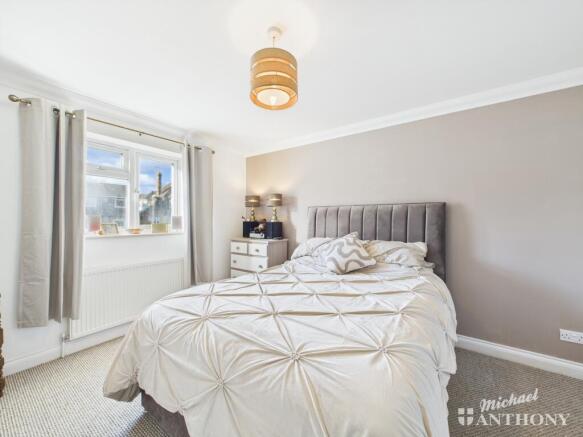 CAM02773G0-PR0264-STILL007