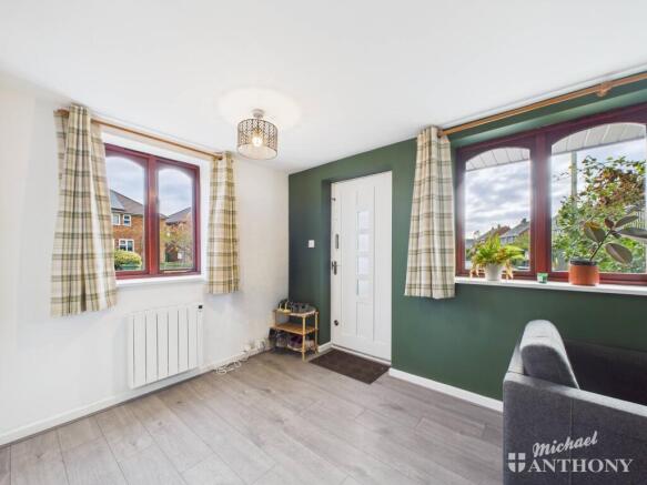 CAM02773G0-PR0373-STILL004