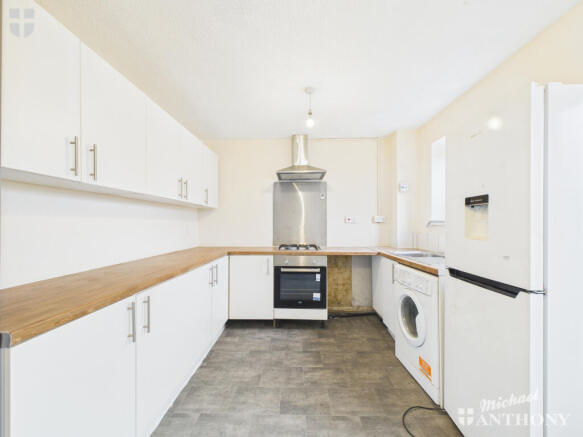 CAM02773G0-PR0381-STILL006