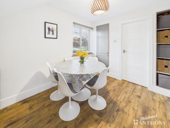 CAM02773G0-PR0389-STILL010