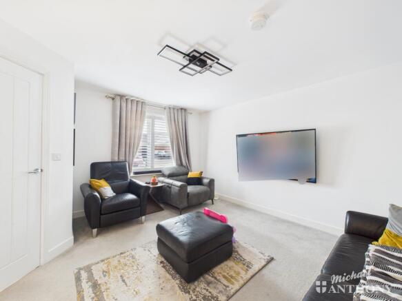 CAM02773G0-PR0391-STILL002