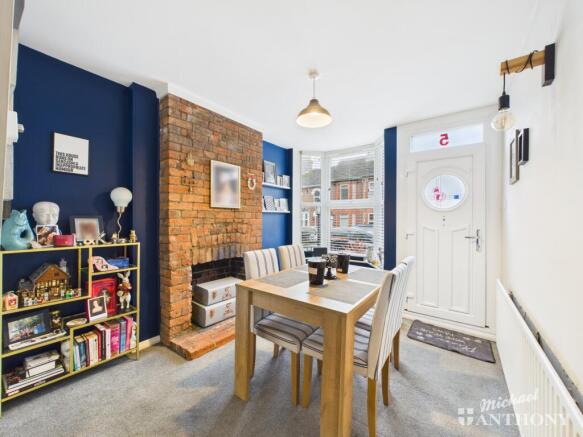 CAM02773G0-PR0392-STILL001