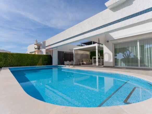 Pool 1