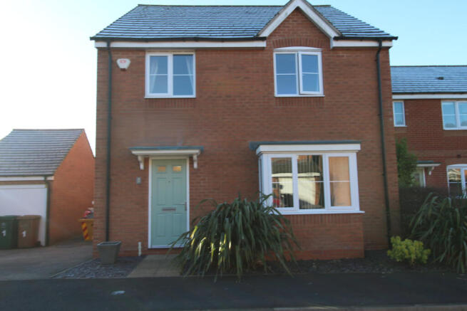 4 bed detached house to rent Astbury Way, Woodvil