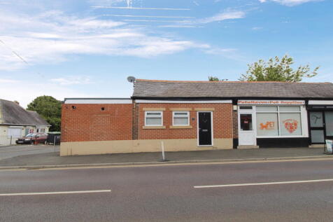 Main Street, Crawcrook, Ryton, NE40 4ND