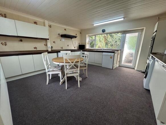 Kitchen T202505231118.jpg