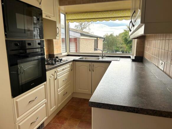 KITCHEN T202509120936.jpg