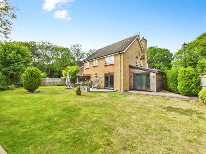 Larkspur Way, Southwater