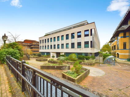 Linden House, Central Horsham