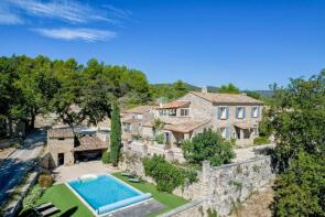 Photo of Provence-Alps-Cote d`Azur, Vaucluse, Murs