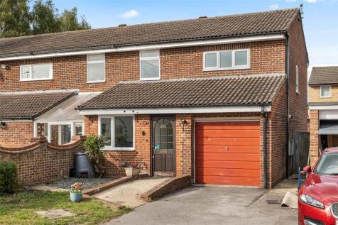 Avocet Crescent, College Town, Sandhurst, Berkshire, GU47