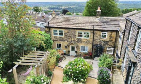 Henley View, Rawdon, Leeds, LS19 6DR