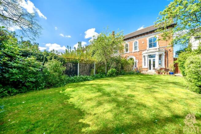 8 Claremont Rd Nottingham NG5 1BH