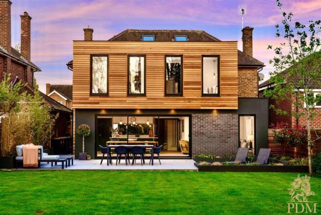 33 Thoresby Road Bramcote NG9 3EN