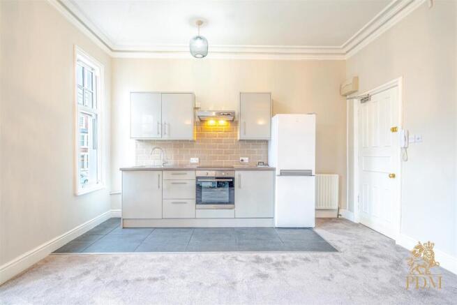 Flat 2, 4, Mapperley Park Drive Nottingham, NG3 5B