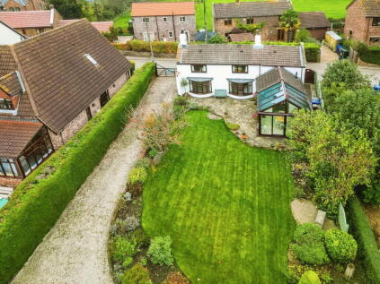 Main Road, Hirst Courtney, Selby, YO8 8QT