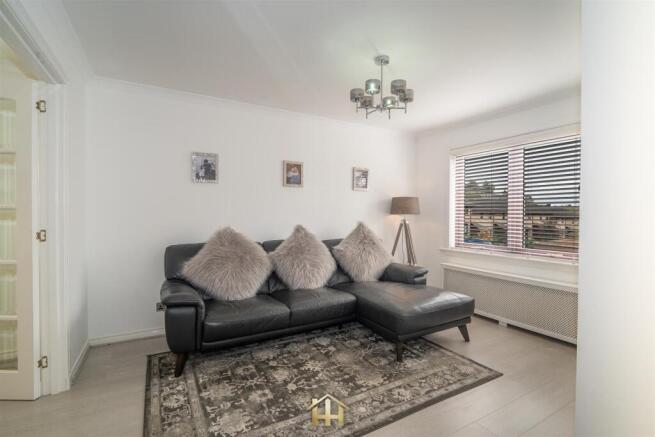 6 Cobden Court DD3 6BX 280425 EDIT (33 of 70).jpg