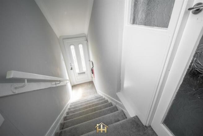 38 GLENMOY AVE 220525 EDIT (28 of 40).jpg