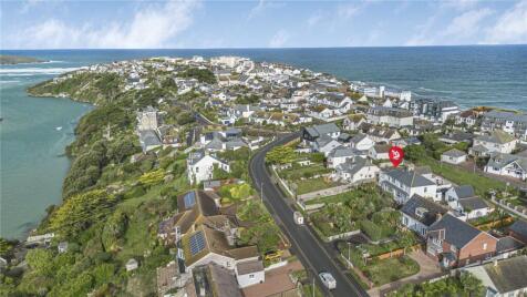 Pentire Crescent, Pentire, Newquay, TR7