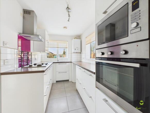 CAM04399G0-PR0045-STILL005