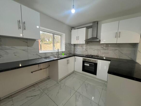 fb873bd9-699d-400...