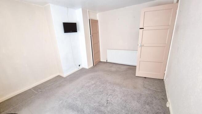8 Master Bedroom with Built-in Closet