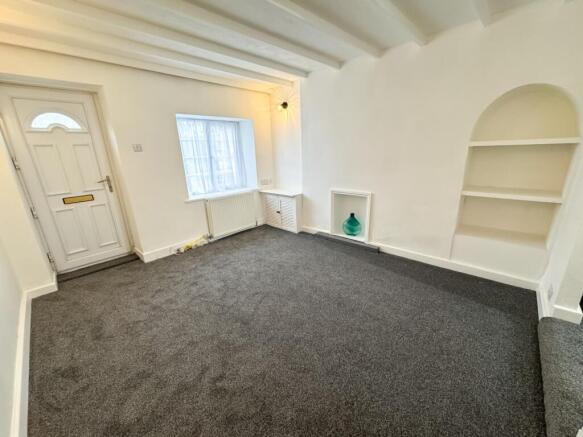 High Street Brotton EweMove-9