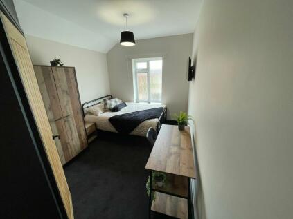 Upper dale Road - 1 bedroom house share
