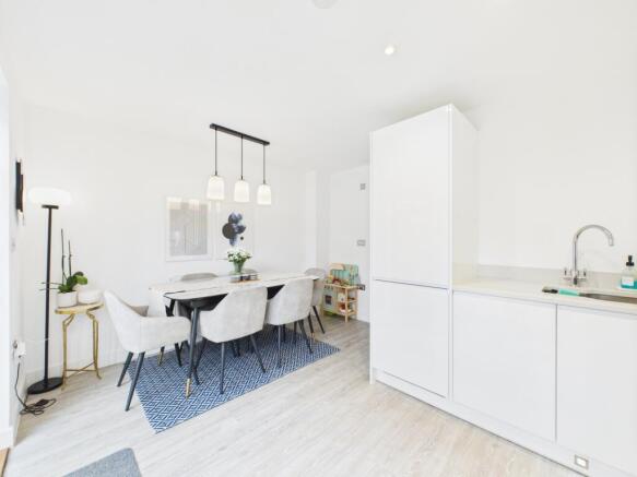 Dinning area open plan kitchen
