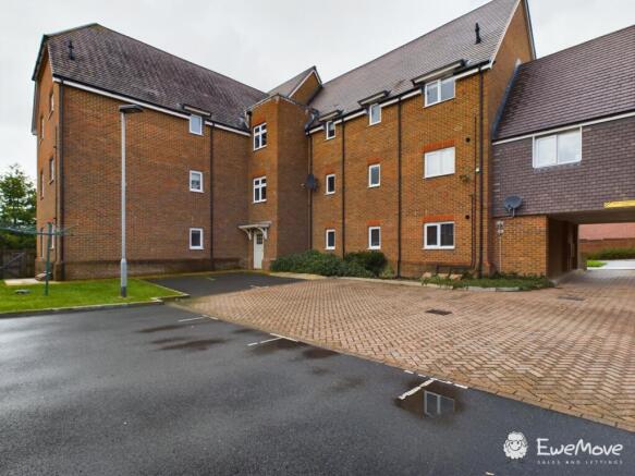 CAM02899G0-PR0040-STILL003