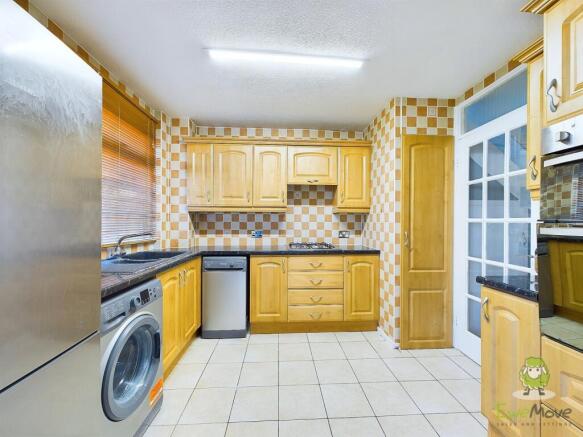 CAM01543G0-PR0099-STILL016