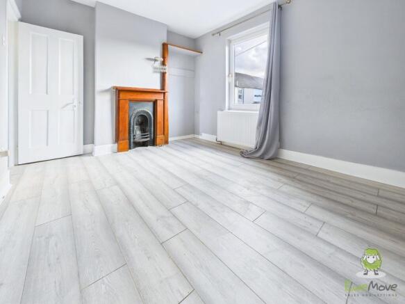 CAM01543G0-PR0172-STILL003