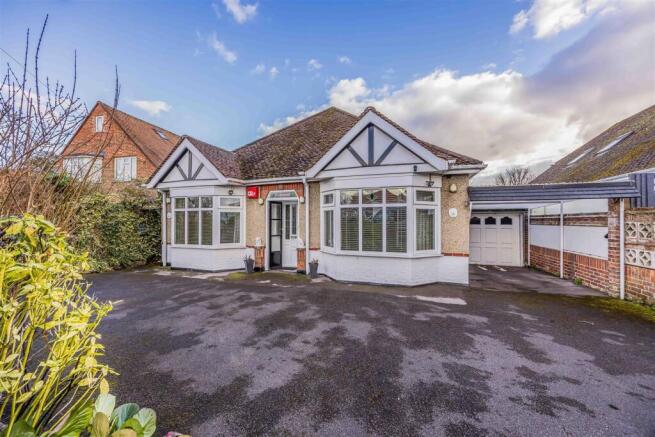 28 Warfield Crescent, Waterlooville-Small-PorticoM
