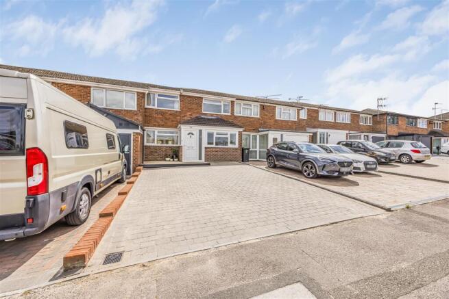 5 First Avenue, Cowplain-PorticoMarketing-SoldBy-5