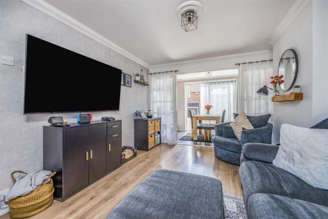 33 Billy Lawn Avenue, Havant-Small-PorticoMarketin
