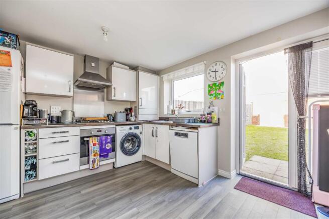 7 Radnor Way Denmead-Small-PorticoMarketing-SoldBy