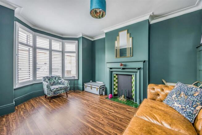 19 Hartley Road, Portsmouth-Small-PorticoMarketing