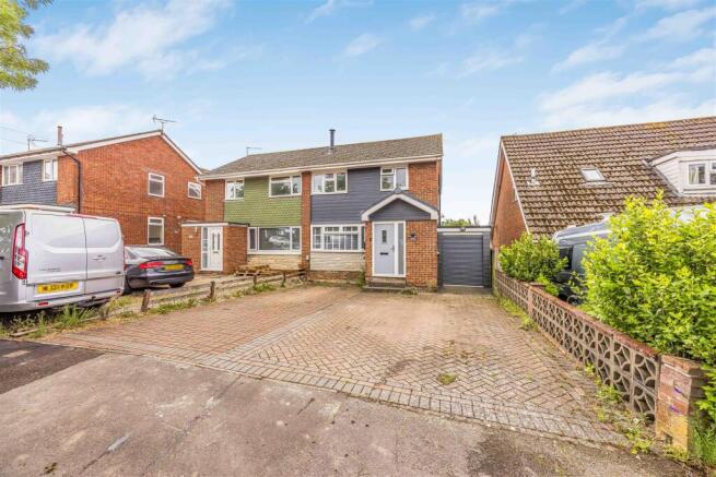 46 Kingscote Road, Waterlooville-Small-PorticoMark