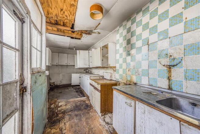 160 Bath Road, Southsea-PorticoMarketing-SoldBy-16