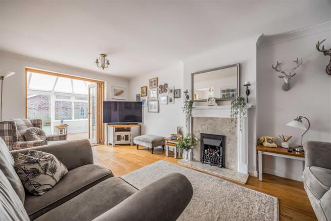 41 Milebush Road, Baffins-Small-PorticoMarketing-S