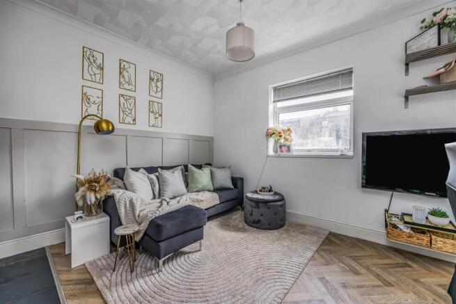 Flat 2, 27, Festing Road, Southsea-Small-PorticoMa