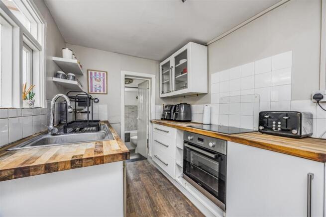 52 Alver Road PO1 5HW-PorticoMarketing-SoldBy-3.jp